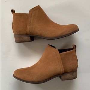 Toms camel suede Deia booties 8.5